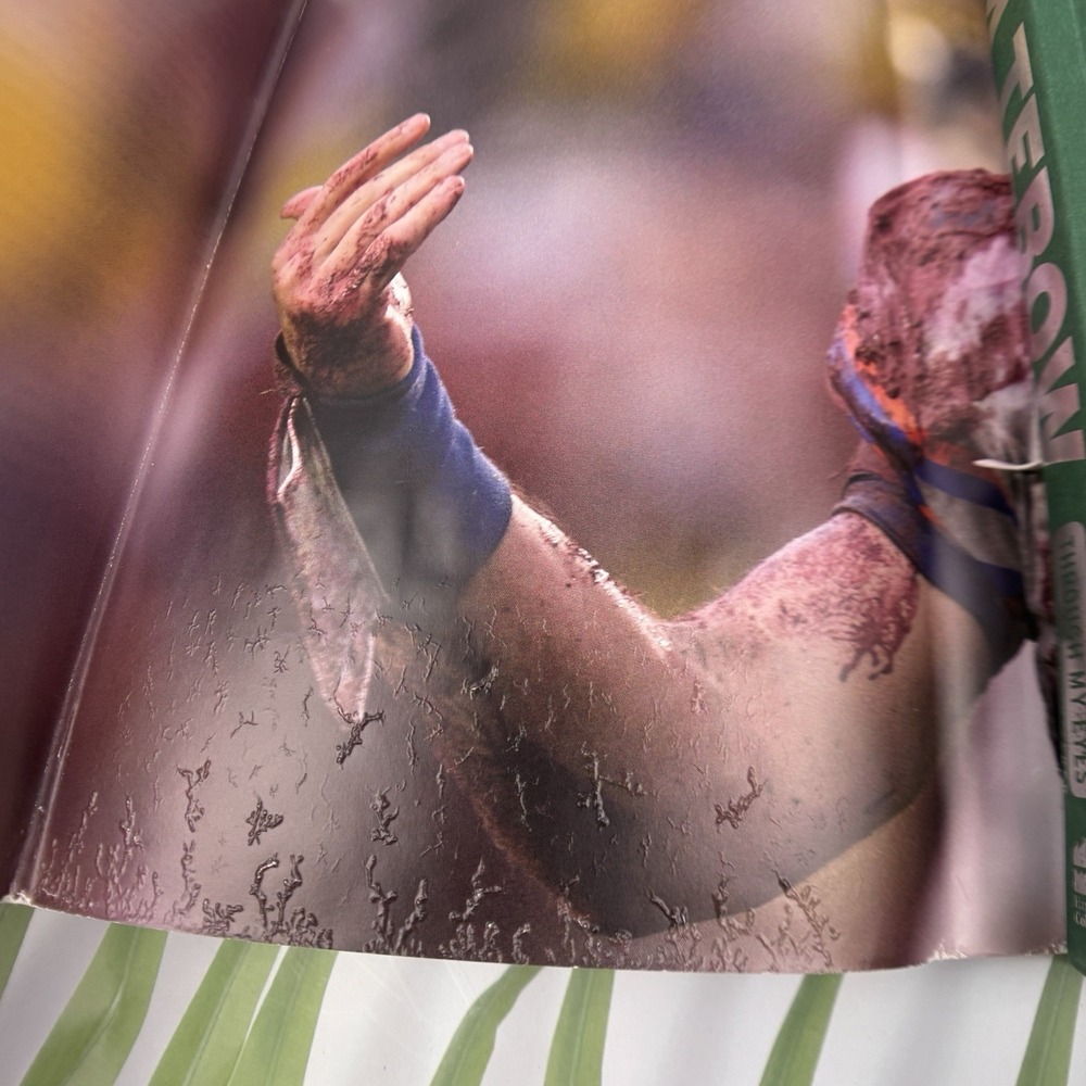 Tim Tebow Book Through My Eyes Hardcover ACCEPTABLE Football Gators Quarterback - Picture 10 of 10